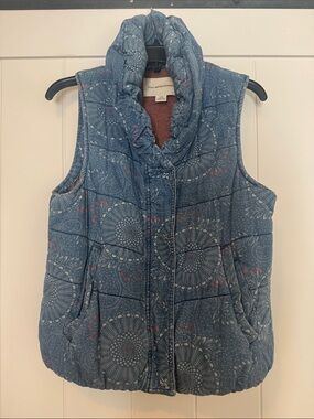 Pilcro and the Letterpress Blue Printed Quilted Vest